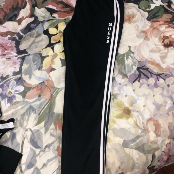 Guess Pants - Picture 3 of 3
